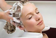 女性朋如何通过洗头来呵护自己的秀发